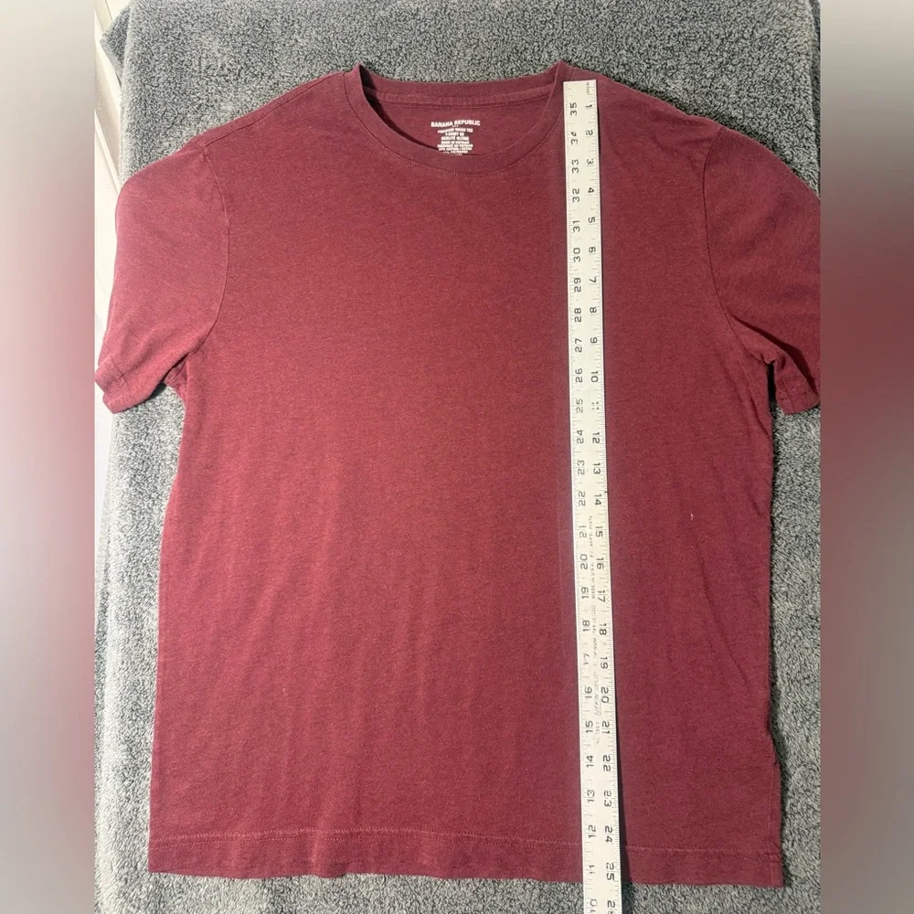 Banana Republic Men's Premium Wash Maroon‎ T-Shirt